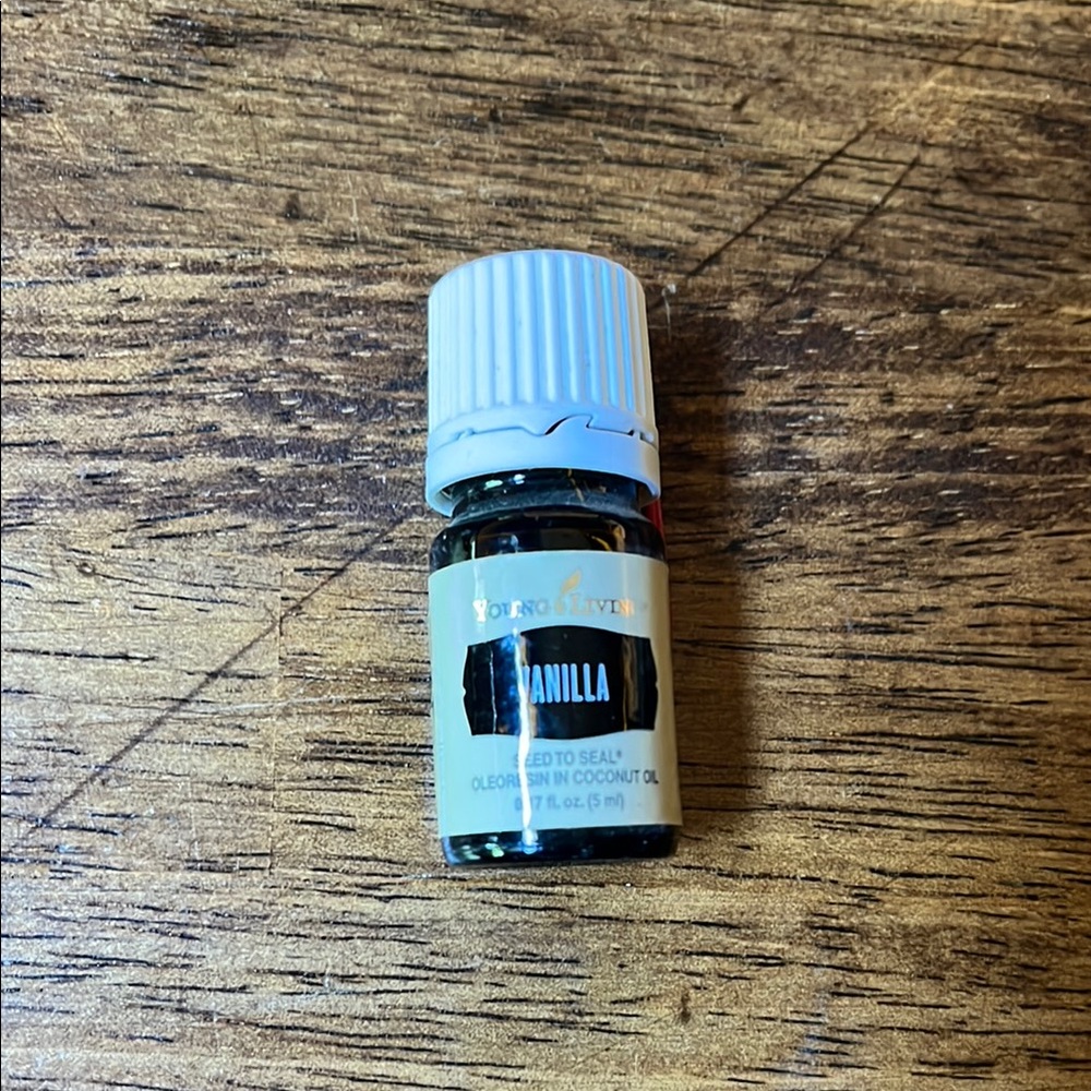 Young Living Vanilla Oil with White Cap